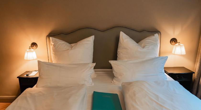Image of Superior Double Room ground floor/basement 8