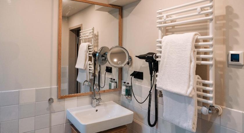 Image of Superior Double Room ground floor/basement 2