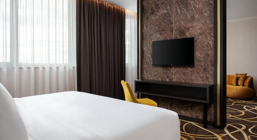 Card Hotel