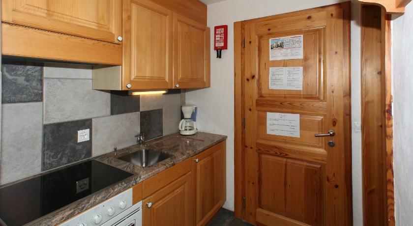 Image of Studio (2 Adults) 1