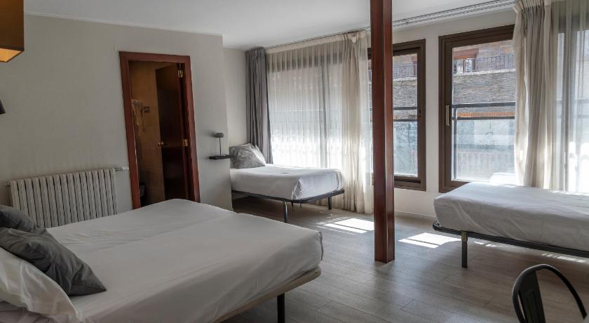 Image of Standard Quadruple Room 1