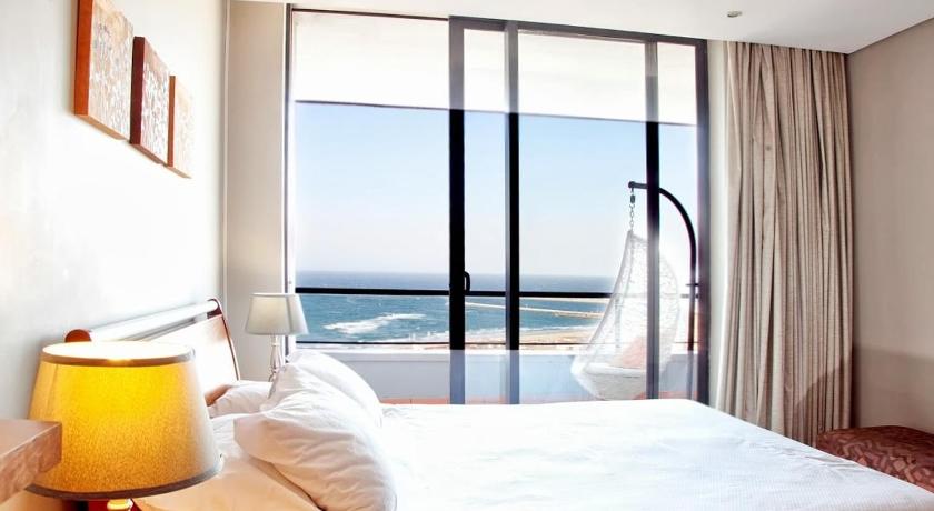 Book 214 on Spinnaker in Durban, South Africa - 2026 Promos
