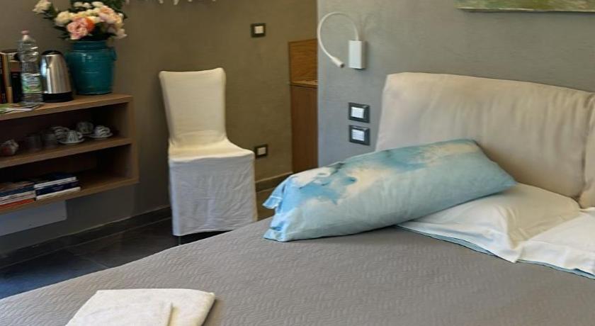 Фото: Двухместный номер с 1 кроватью или 2 отдельными кроватями (Double or Twin Room) 0