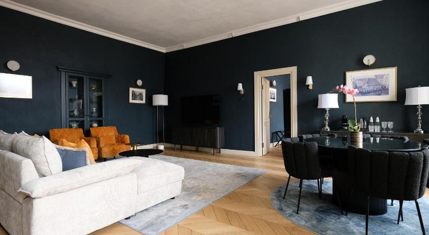 Image of Queen Suite with Spa Bath 0