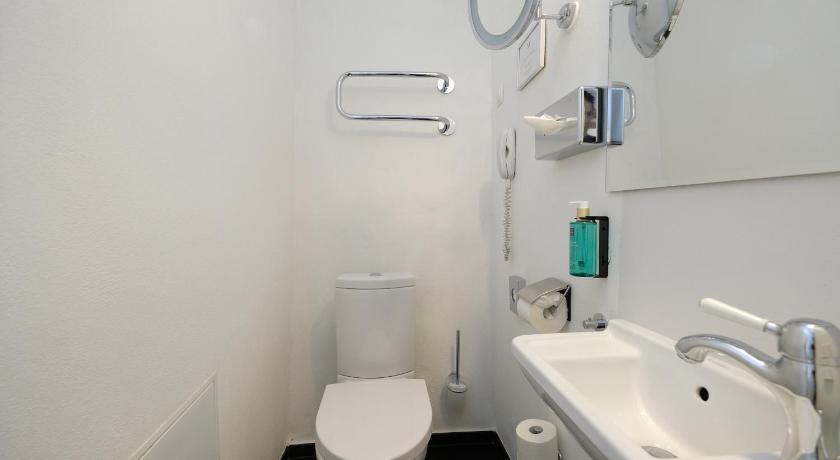 Image of Deluxe Suite 2