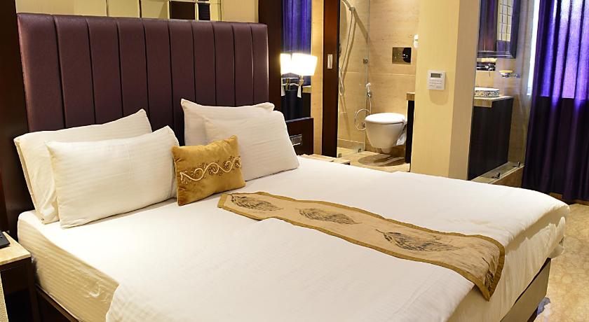 Hotel Emperor Palms