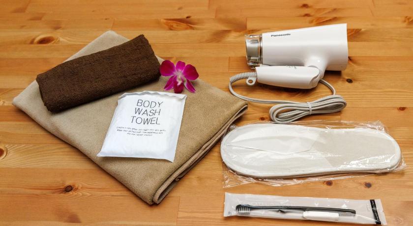 冲绳岛 炭でBBQ可能Grandmas House 山の宿はジャングリアすぐ近く 4星级 单人房 大堂