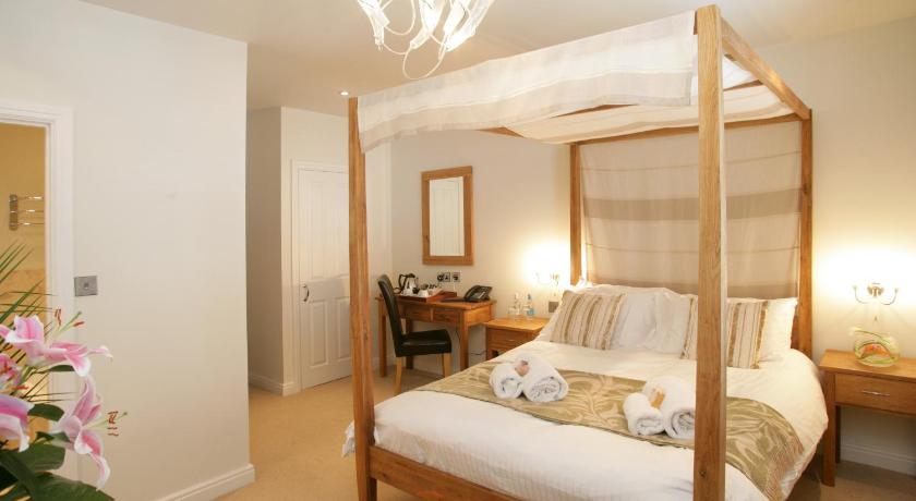 Luxury Double Room with Four Poster Bed, Urban Beach Hotel in Bournemouth
