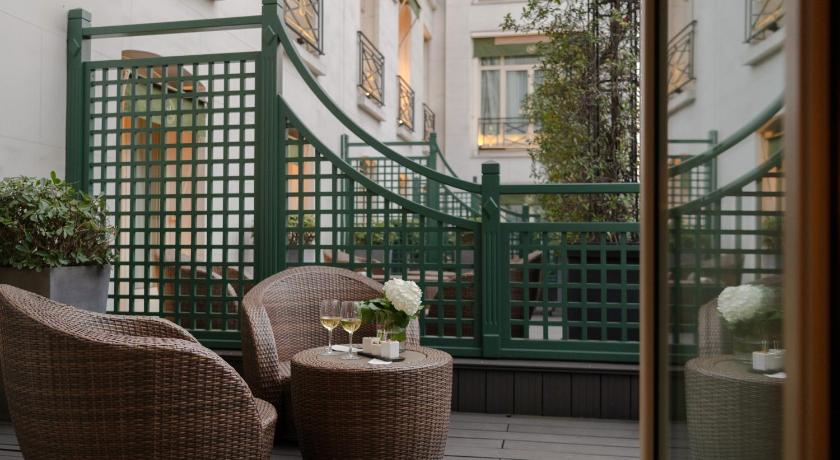 Image of Junior Suite Avenue Terrace 1