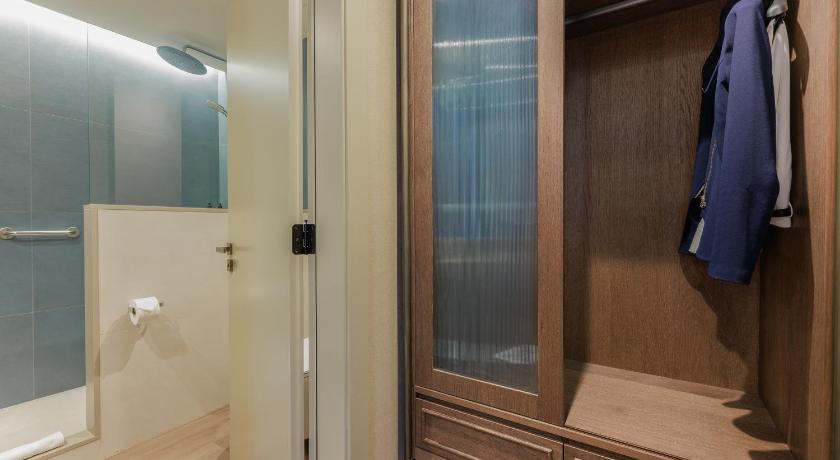 Image of Interior Standard Room 5