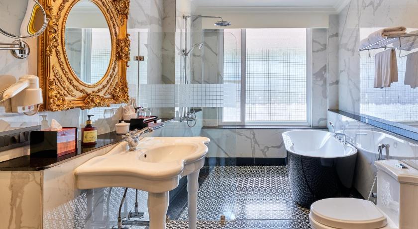 Mayfair Spa Resort & Casino - image 18