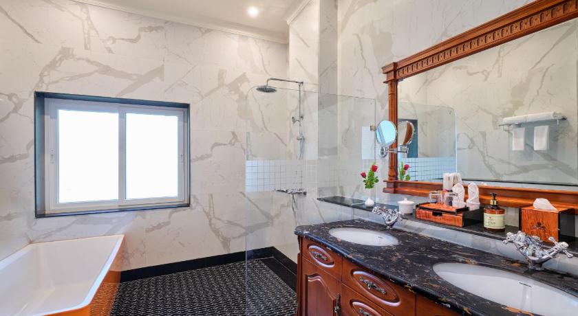 Mayfair Spa Resort & Casino - image 48