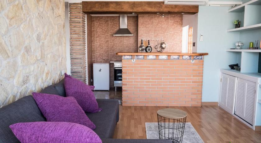 DeniaHome