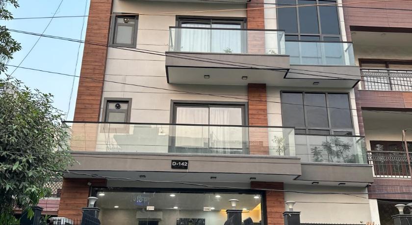 Staybia Hotel Noida Sector 27 & Service Apartment - image 11