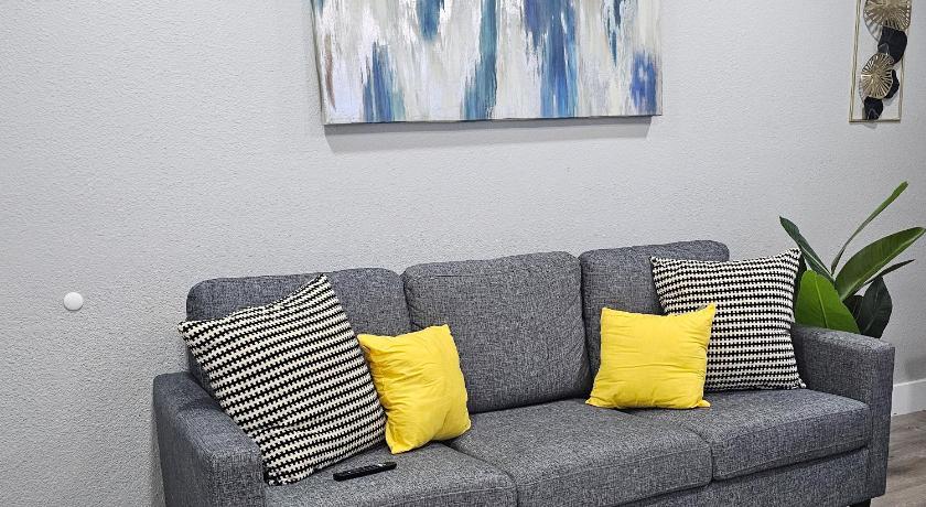 오스틴 (TX) Homey 2BR Home Near DT & Airport 3성급 숙소 레스토랑
