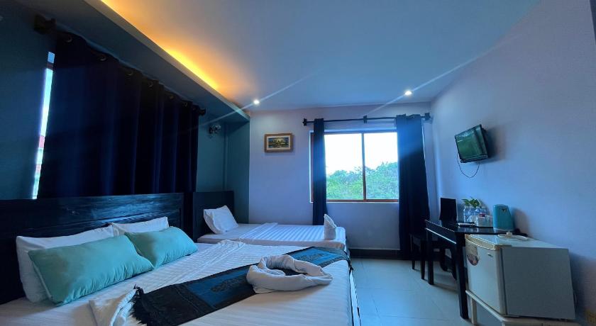 Image of Deluxe Family Room 0