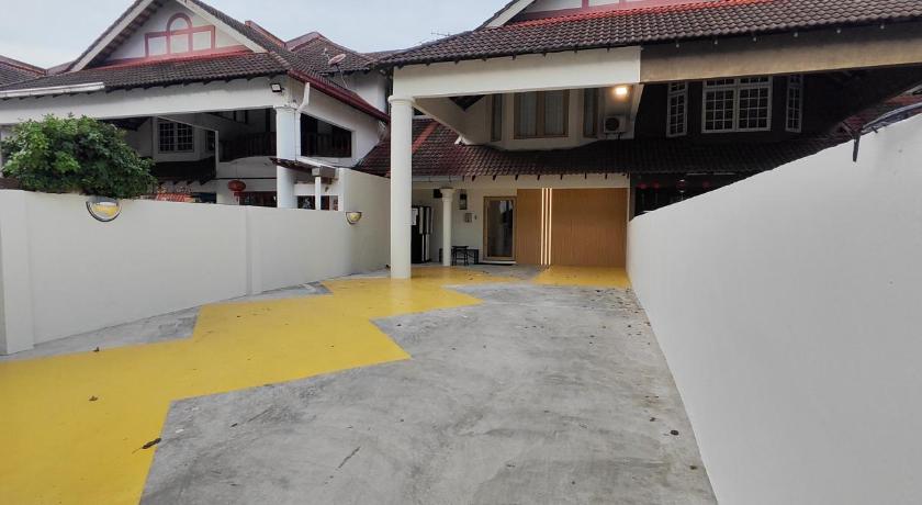 7 minutes driving to TC Beach @ 123 Guest House - image 7