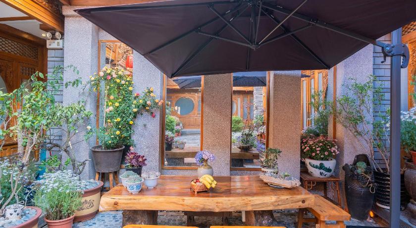 Shile Holiday Courtyard - image 16