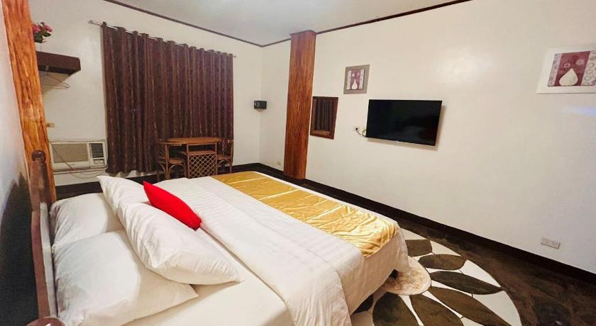 Curv Hotels minutes to Airport- Malls - image 28