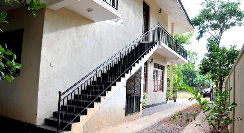Anuradha Holiday Apartments photo