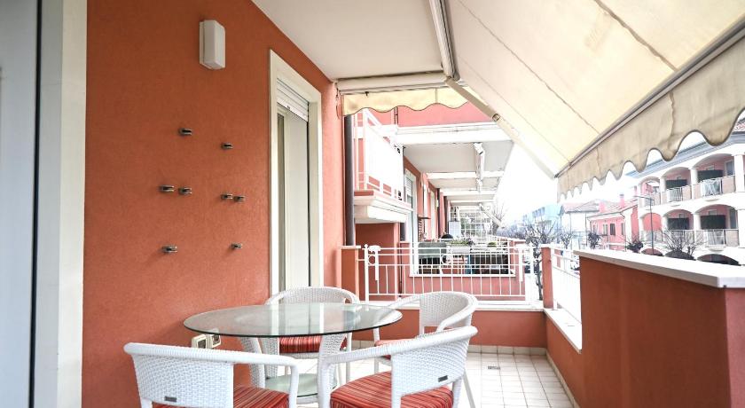 SE134 - Marotta, bilocale con balcone e garage