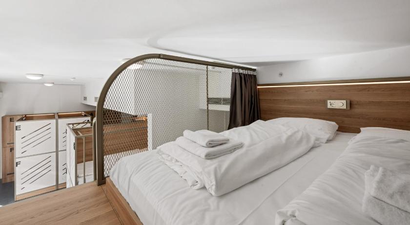 Image of Bed in 12 Bed Mixed Dormitory 6