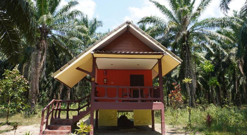 Image of Bungalow with Garden View 3