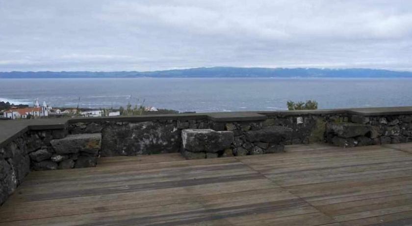 Amazing One Bedroom Apartment with Sea View - image 11