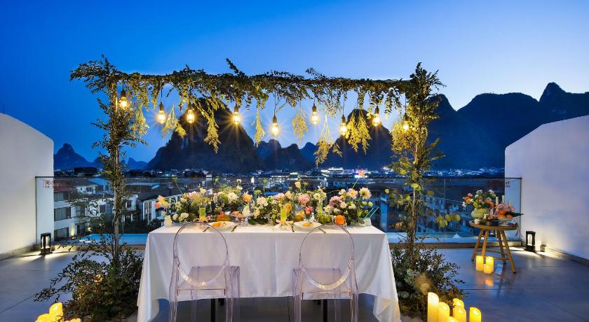 陽朔 Yangshuo QingQing Riverside Inn 3つ星 ゲストハウス プール