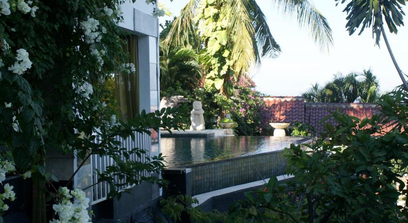 Swimming pool, Villa Buah in Lombok