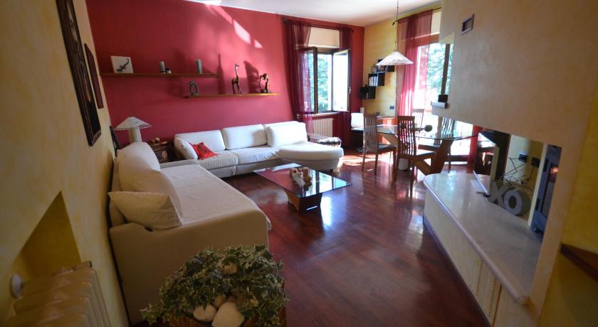 Samsara Casa indipendente, con giardino privato e box