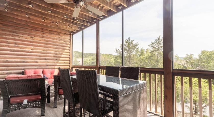 Branson 1BR Village At Indian Point 902 near SDC Free Tickets Daily up to 500 Value 3-Star Accommodation lobby
