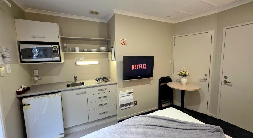 Image of Compact Studio 1