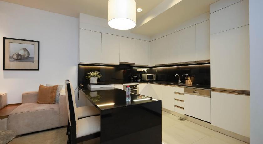 Image of Deluxe One-Bedroom Apartment with Harbor View 9