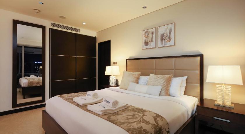 Image of Deluxe One-Bedroom Apartment with Harbor View 0