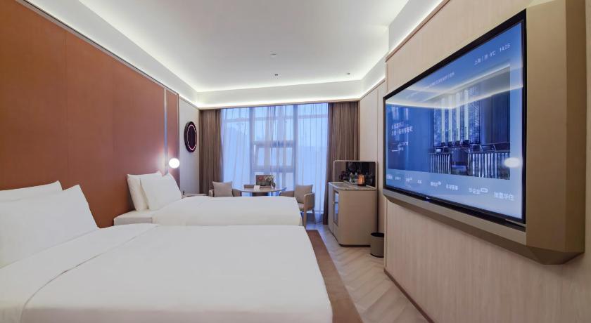 Shanghai Crystal Hotel, Nanjing Road Pedestrian Street, The Bund, Shanghai 4-Star Hotel lobby