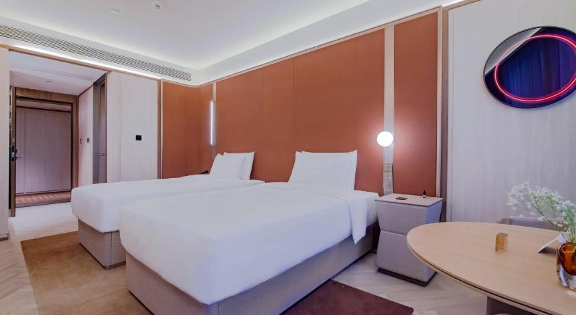 Shanghai Crystal Hotel, Nanjing Road Pedestrian Street, The Bund, Shanghai 4-Star Hotel restaurant