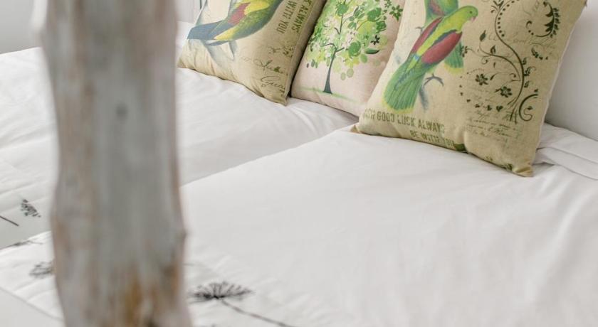 Image of Twin Bed Non-Smoking 16