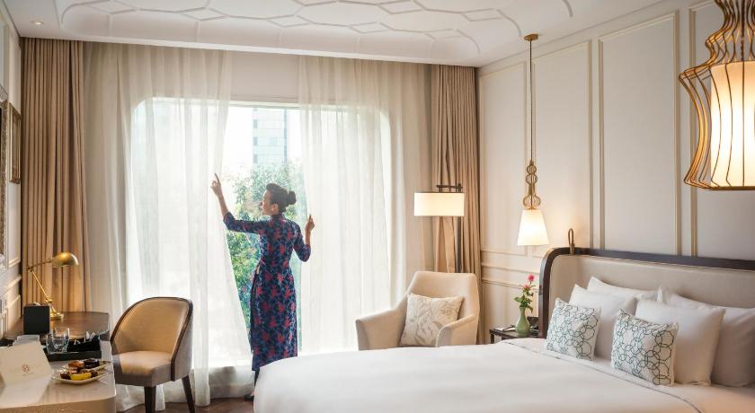 Image of SKY EXECUTIVE DELUXE ROOM, 1 King Size Bed, High Floor, Lounge Access 9