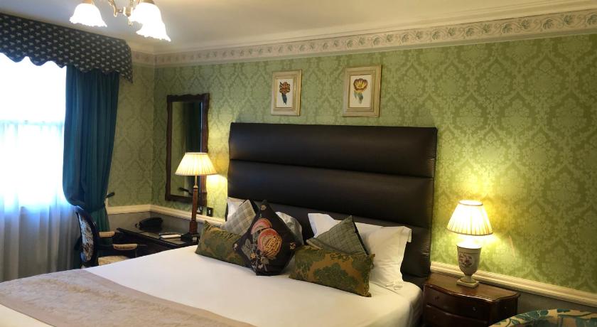 Image of One-Bedroom Suite 10