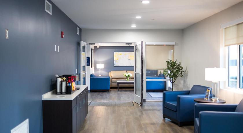 라피엣 (LA) stayAPT Suites Lafayette South 숙소 수영장
