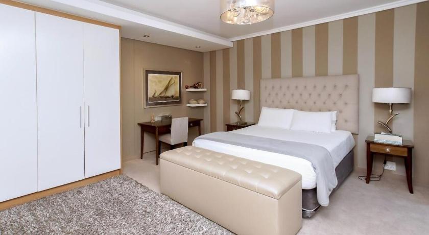 Image of Three-Bedroom Apartment 13