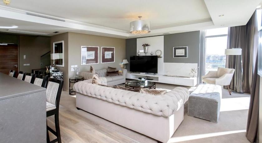 Image of Three-Bedroom Apartment 7