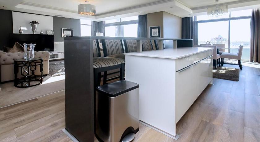 Image of Three-Bedroom Apartment 12