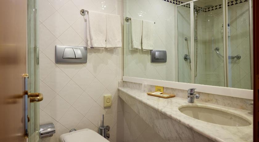 Klasszikus háromágyas szoba (Classic Triple Room) fotója 2
