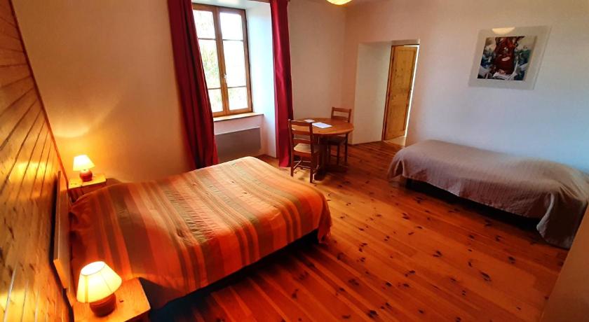 ラシェーズデュー Le Clos de l'Atre 3つ星 ホテル 外観