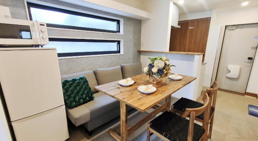 도쿄 / 동경 C2 Shibuya new hotel, 2 bedrooms and 1 living room, 7 mins to ST Max 6P 渋谷全新酒店 全新装修 两室一厅 交通中心 车站7分钟  4성급 숙소 스위트룸