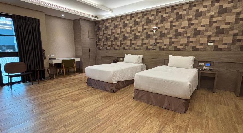 Image of Small Twin Room 0