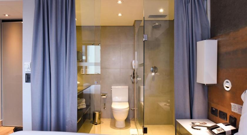 Image of Superior Suite 11
