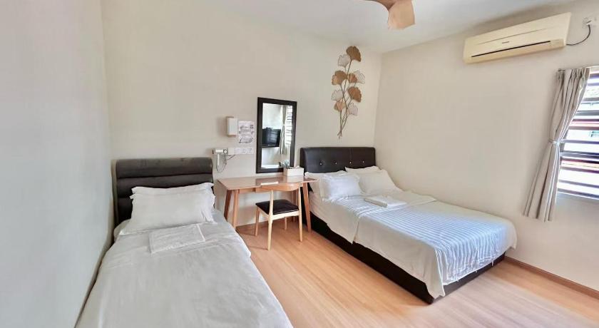 8 mins driving to T.C Beach@Holiday Guest House - image 14